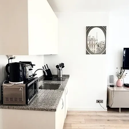 Prime Location And Amazing Neighborhood Lejlighed