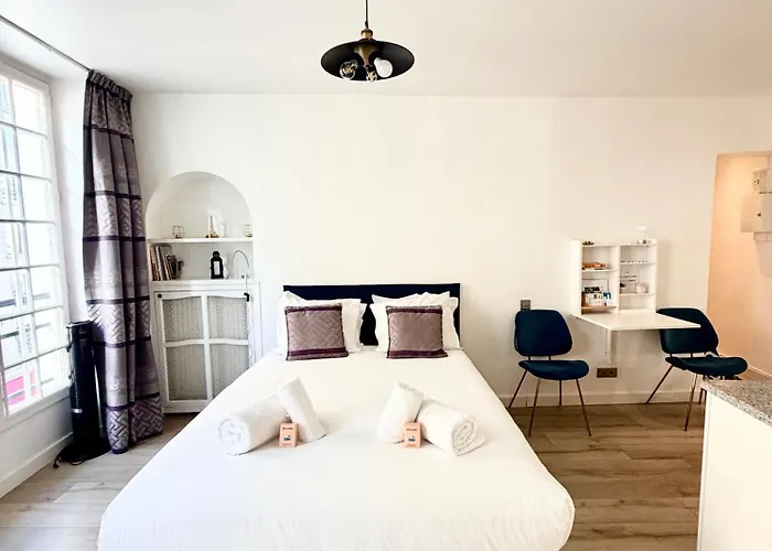 Prime Location And Amazing Neighborhood Appartement *